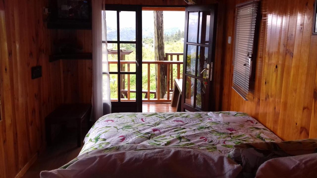 Hotel Ferme Lebon Papillon La Roulotte Le Tampon Exterior foto