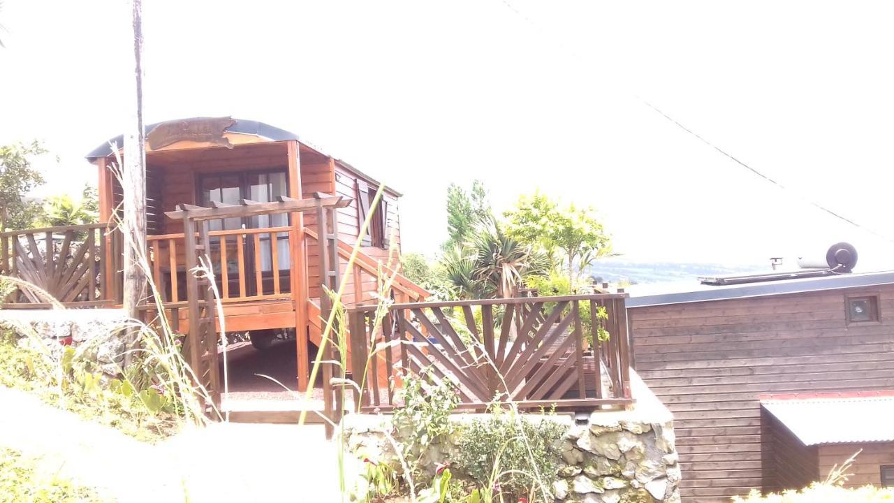 Hotel Ferme Lebon Papillon La Roulotte Le Tampon Exterior foto